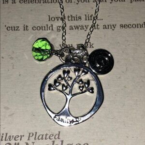 NWT Sterling silver Family necklace